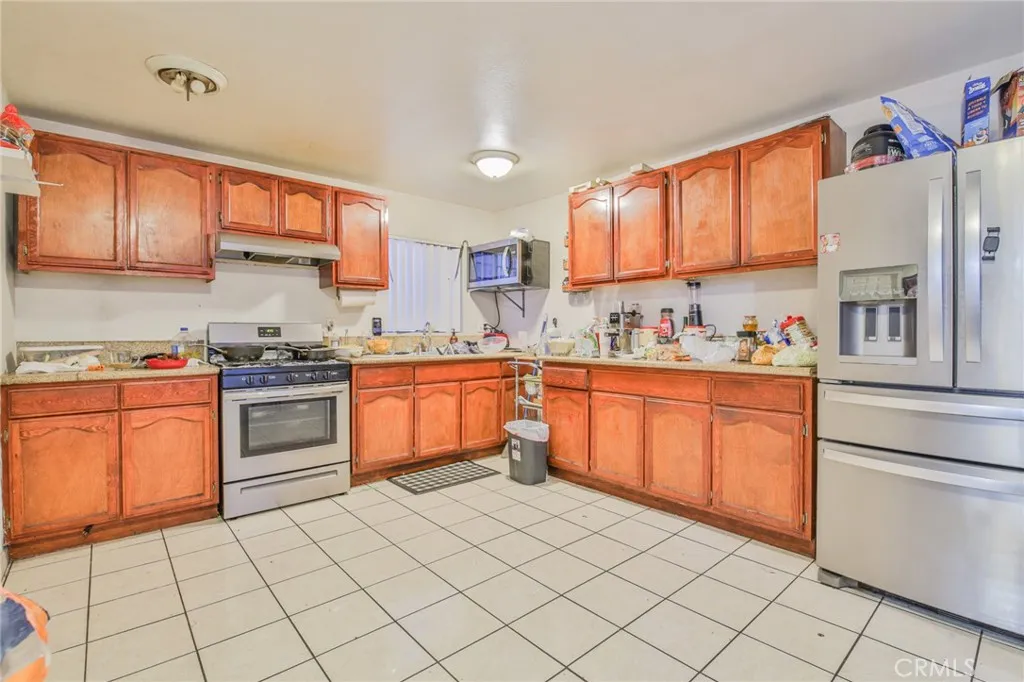 155 157 W 103 Street, Los Angeles, California 90003 home-pic-6