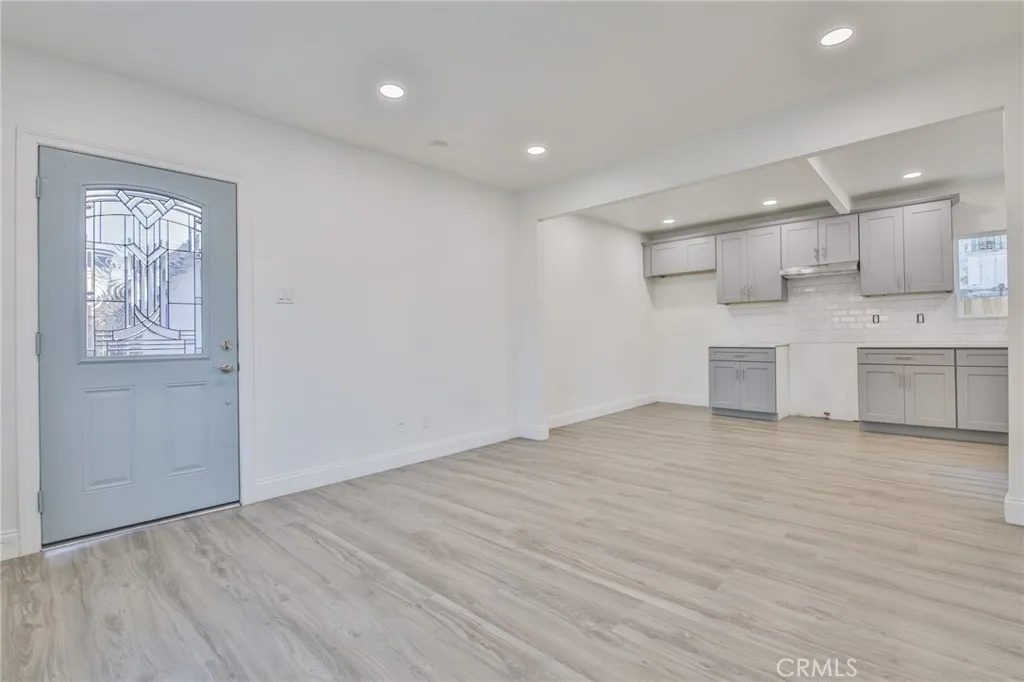 155 157 W 103 Street, Los Angeles, California 90003 home-pic-16