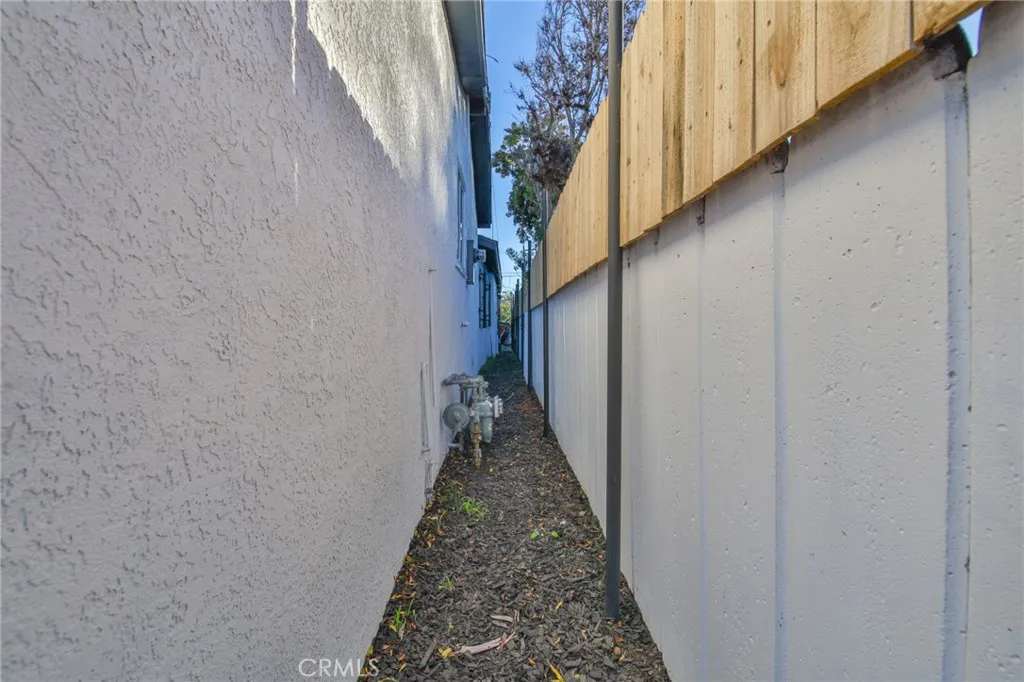 155 157 W 103 Street, Los Angeles, California 90003 home-pic-5