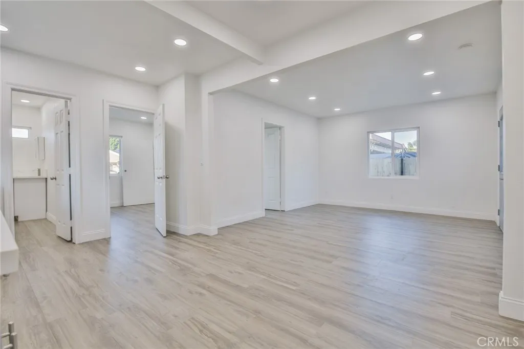 155 157 W 103 Street, Los Angeles, California 90003 home-pic-26