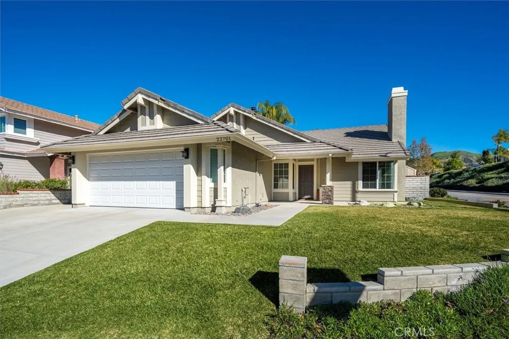 22701 Coral Way, Saugus, California 91390 home-pic-1