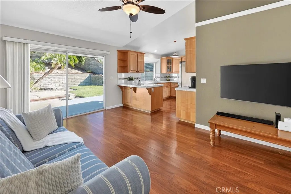 22701 Coral Way, Saugus, California 91390 home-pic-12