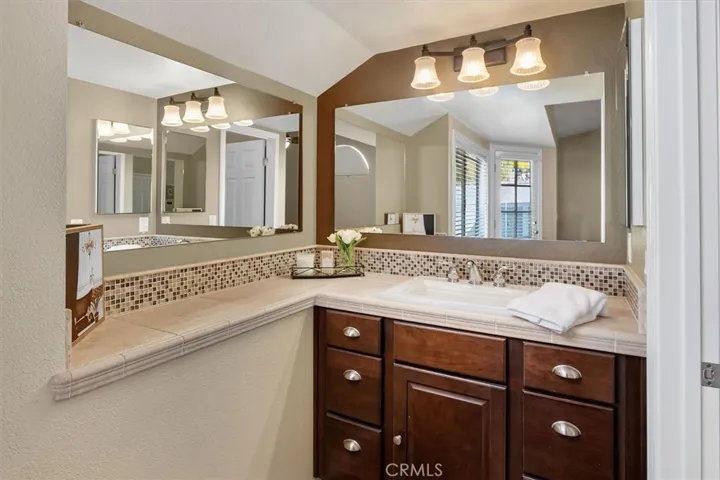 22701 Coral Way, Saugus, California 91390