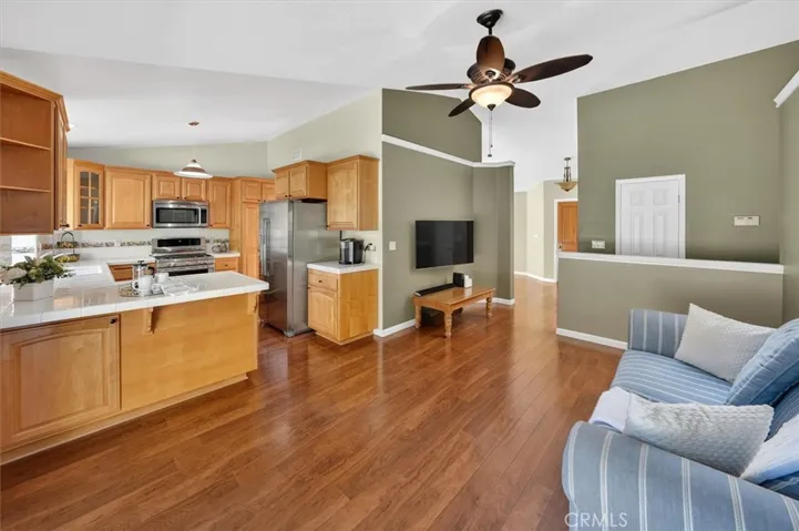 22701 Coral Way, Saugus, California 91390