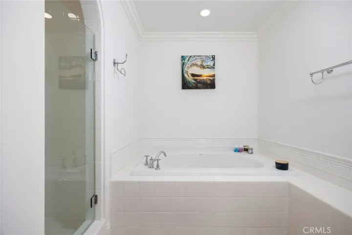 Primary tub & walk in shower