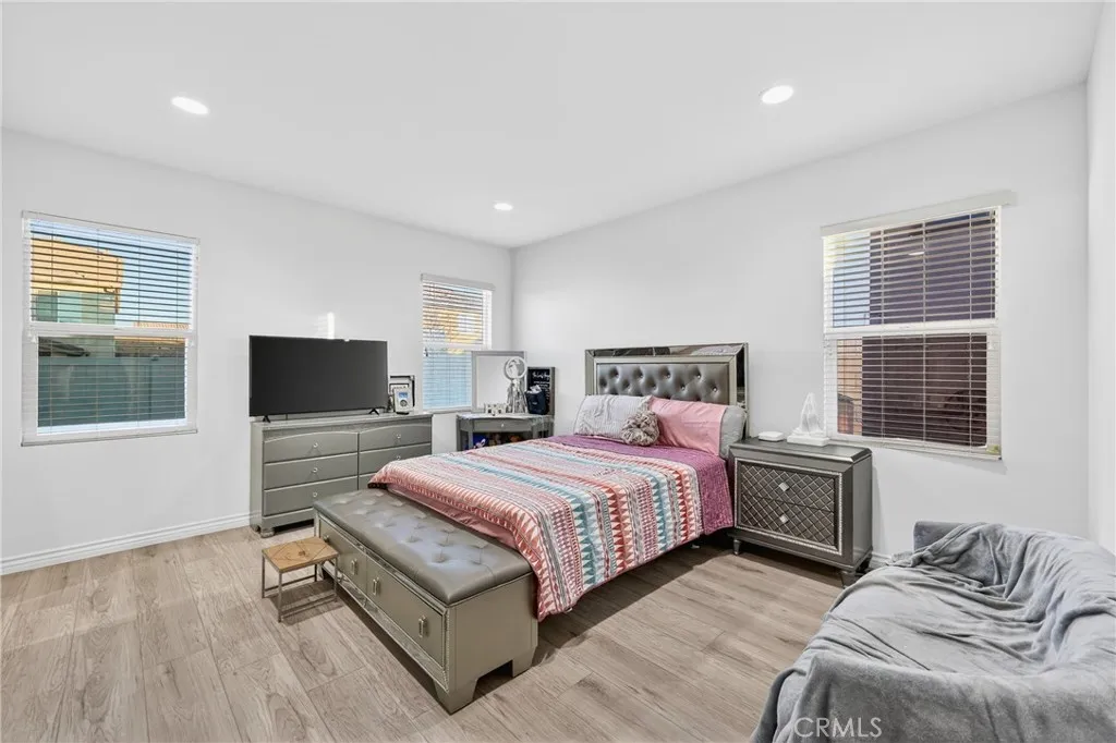 15941 Silver Tip, Victorville, California 92394 home-pic-7
