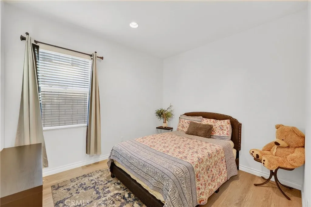 15941 Silver Tip, Victorville, California 92394 home-pic-6