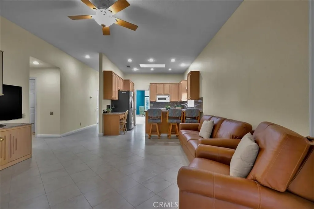 16507 La Hermosa Drive, Whittier, California 90603 home-pic-18
