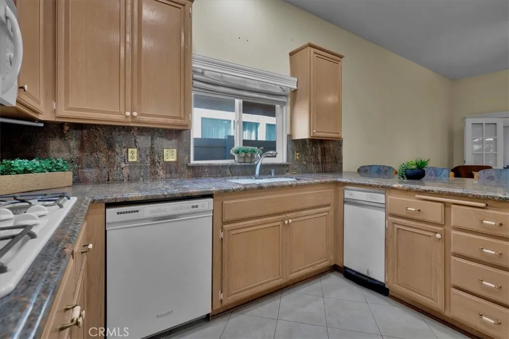 16507 La Hermosa Drive, Whittier, California 90603 home-pic-10