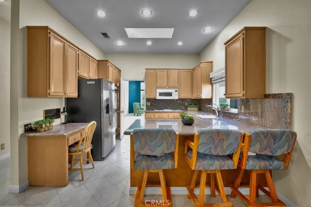 16507 La Hermosa Drive, Whittier, California 90603 home-pic-12