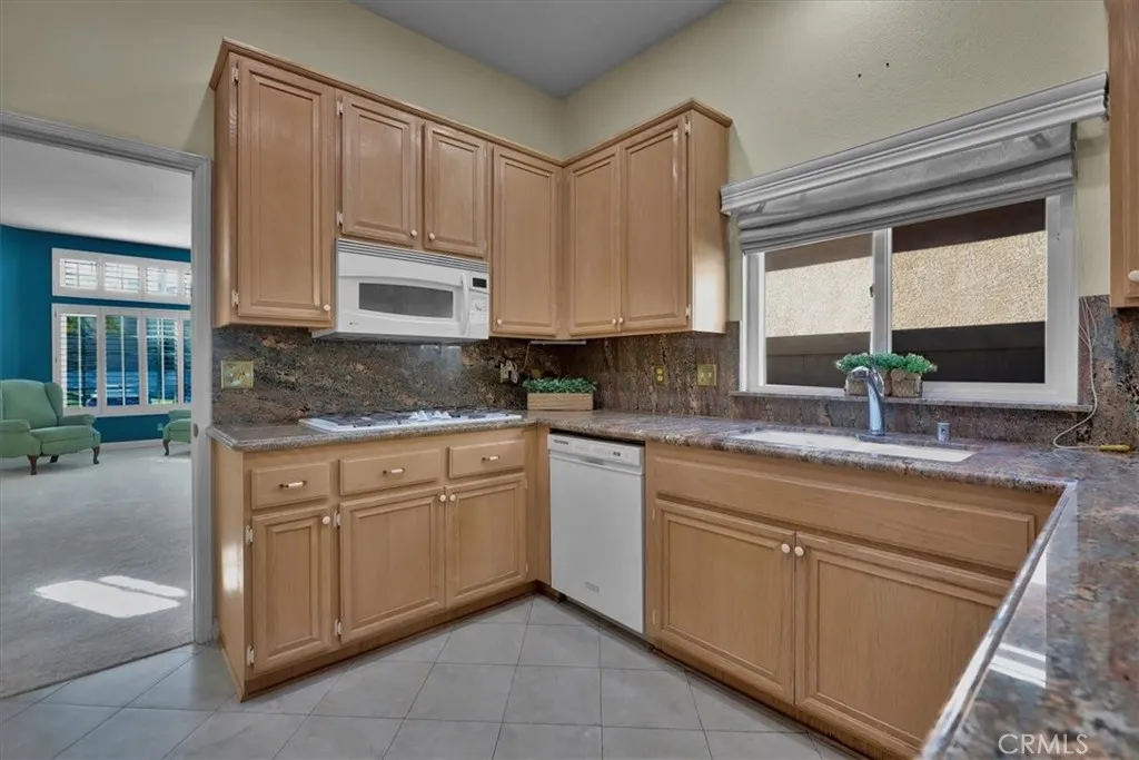 16507 La Hermosa Drive, Whittier, California 90603 home-pic-11