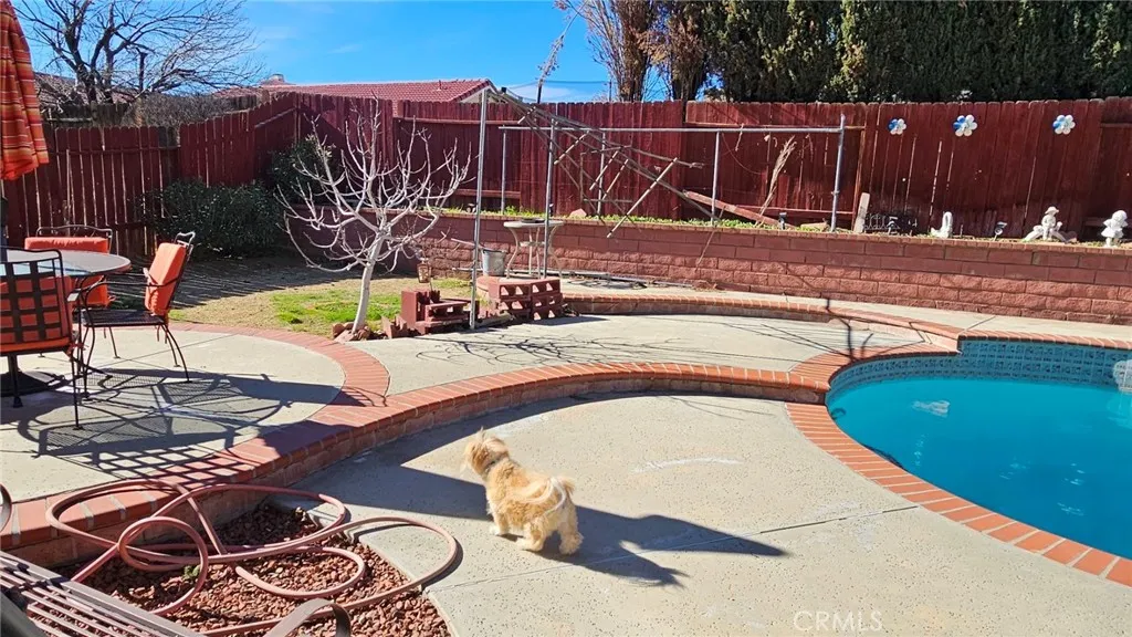 37337 26th E, Palmdale, California 93550 home-pic-17