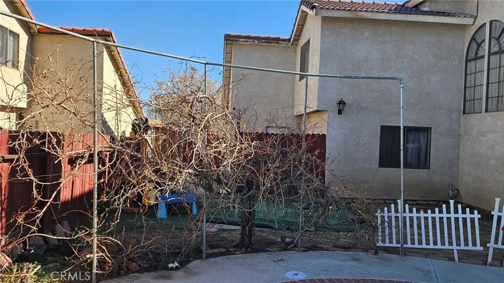 37337 26th E, Palmdale, California 93550 home-pic-11