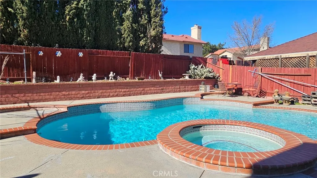 37337 26th E, Palmdale, California 93550 home-pic-16