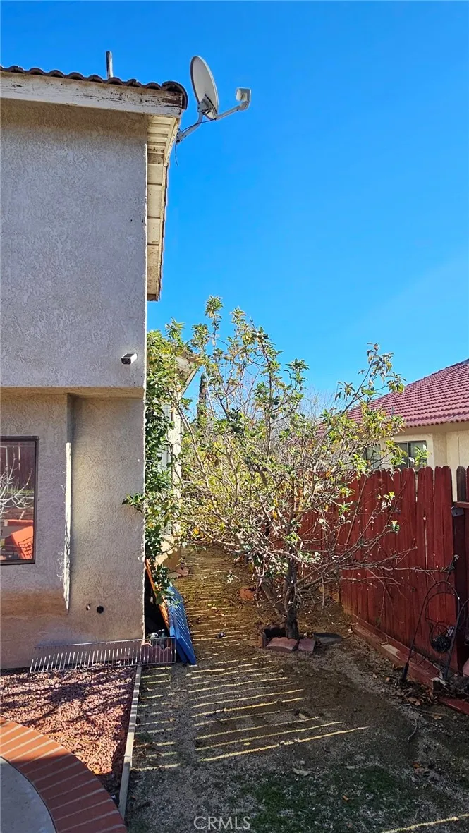 37337 26th E, Palmdale, California 93550 home-pic-15