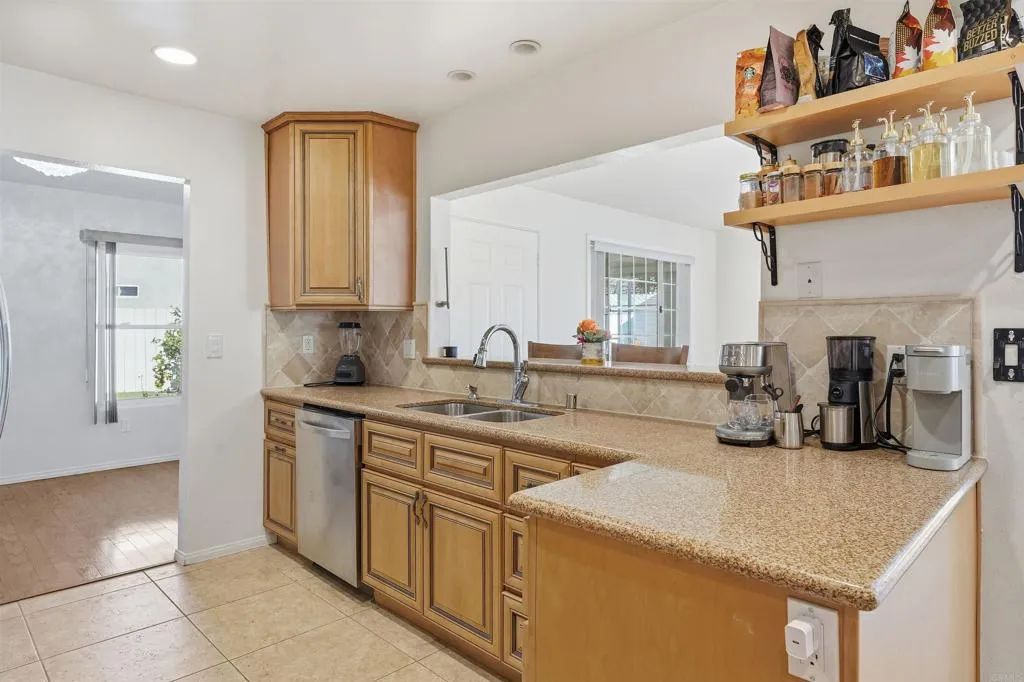 1693 Poesia Ct., San Diego, California 92154 home-pic-10