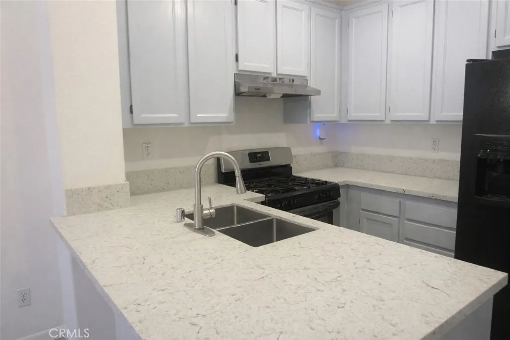 1285 Fools Gold Way 2, Chula Vista, California 91913 home-pic-9