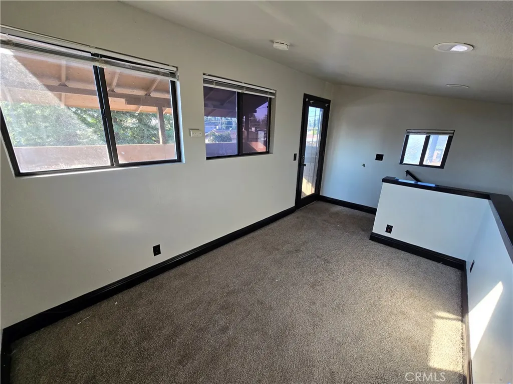 6569 N College Avenue, Fresno, California 93704 home-pic-30