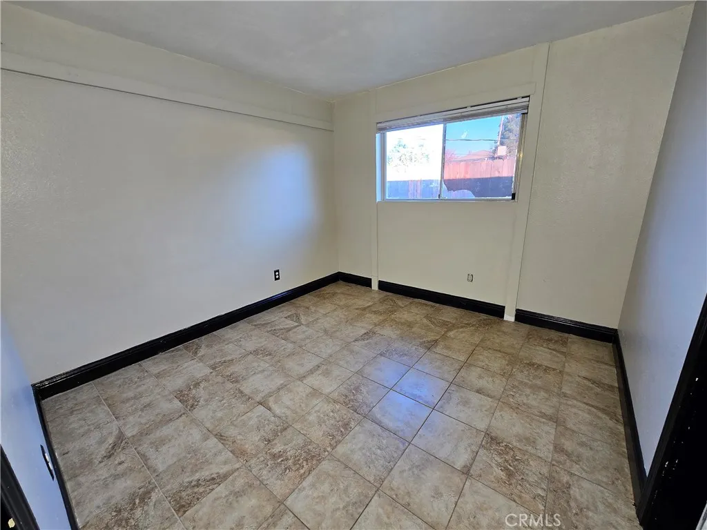 6569 N College Avenue, Fresno, California 93704 home-pic-21