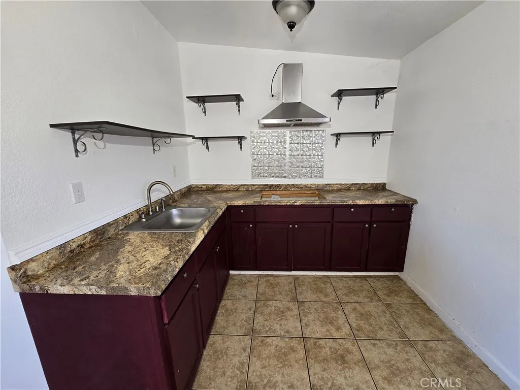 6569 N College Avenue, Fresno, California 93704 home-pic-36