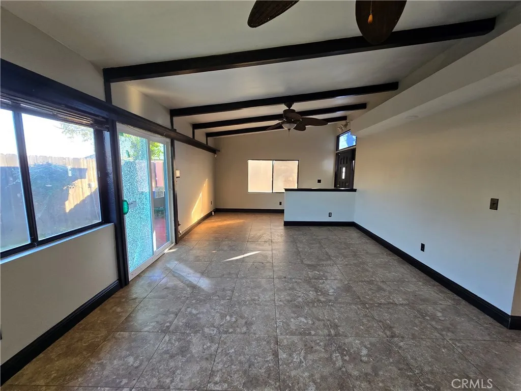 6569 N College Avenue, Fresno, California 93704 home-pic-7
