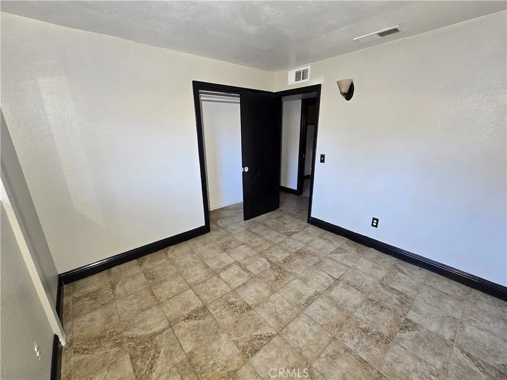 6569 N College Avenue, Fresno, California 93704 home-pic-20