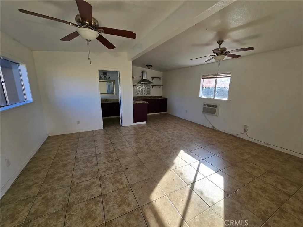 6569 N College Avenue, Fresno, California 93704 home-pic-35