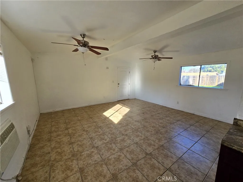 6569 N College Avenue, Fresno, California 93704 home-pic-38
