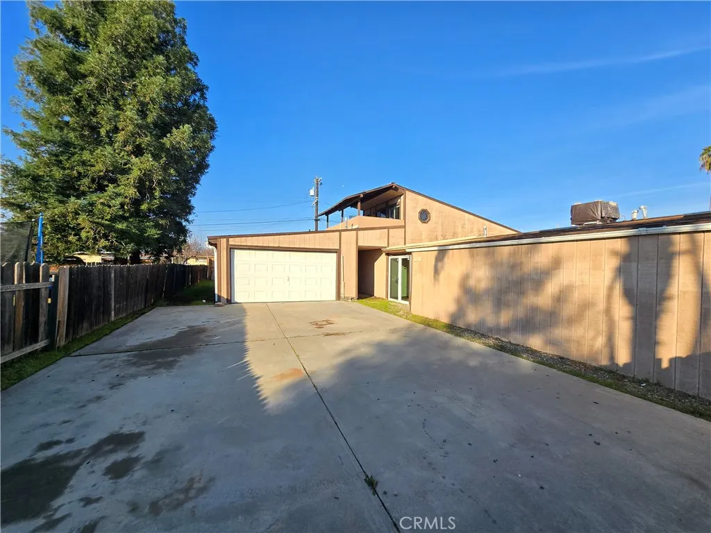 6569 N College Avenue, Fresno, California 93704 home-pic-4