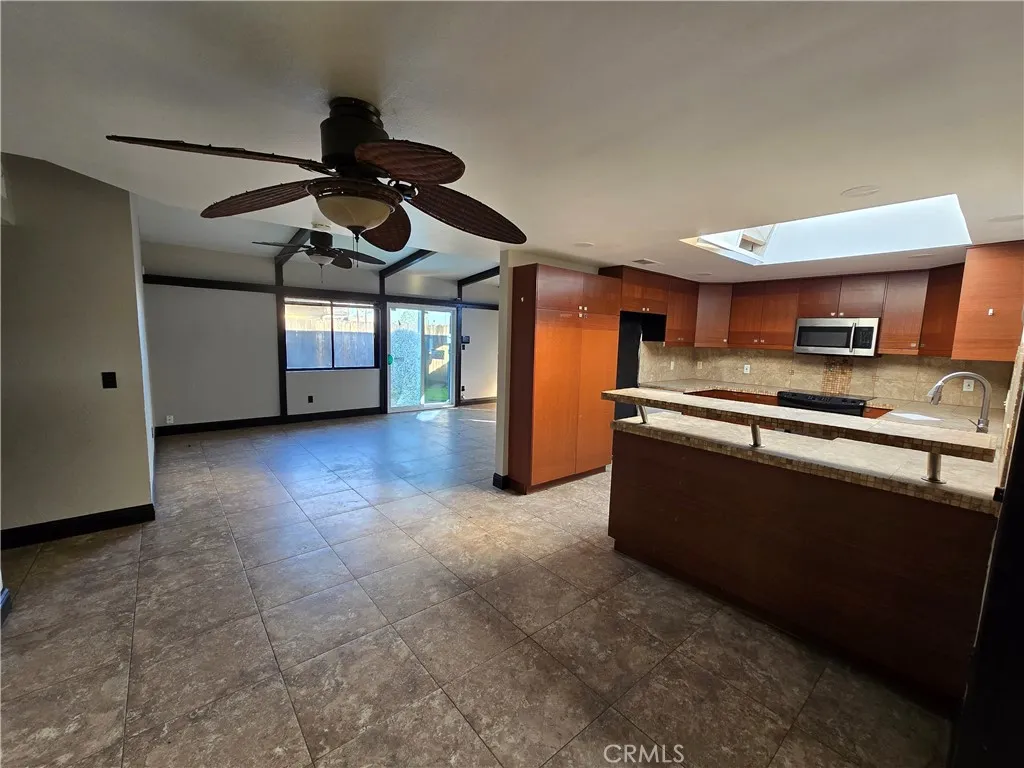 6569 N College Avenue, Fresno, California 93704 home-pic-8