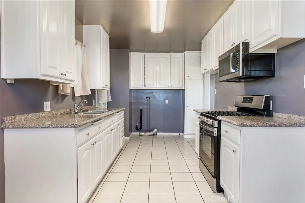 1520 W 215th, Torrance, California 90501 — photo 4
