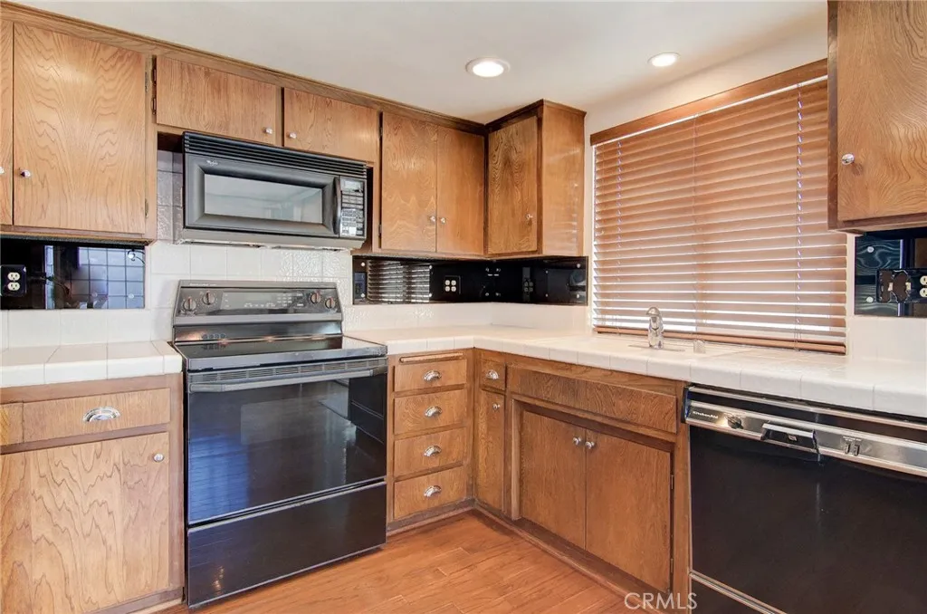8409 Dory, Huntington Beach, California 92646 home-pic-17