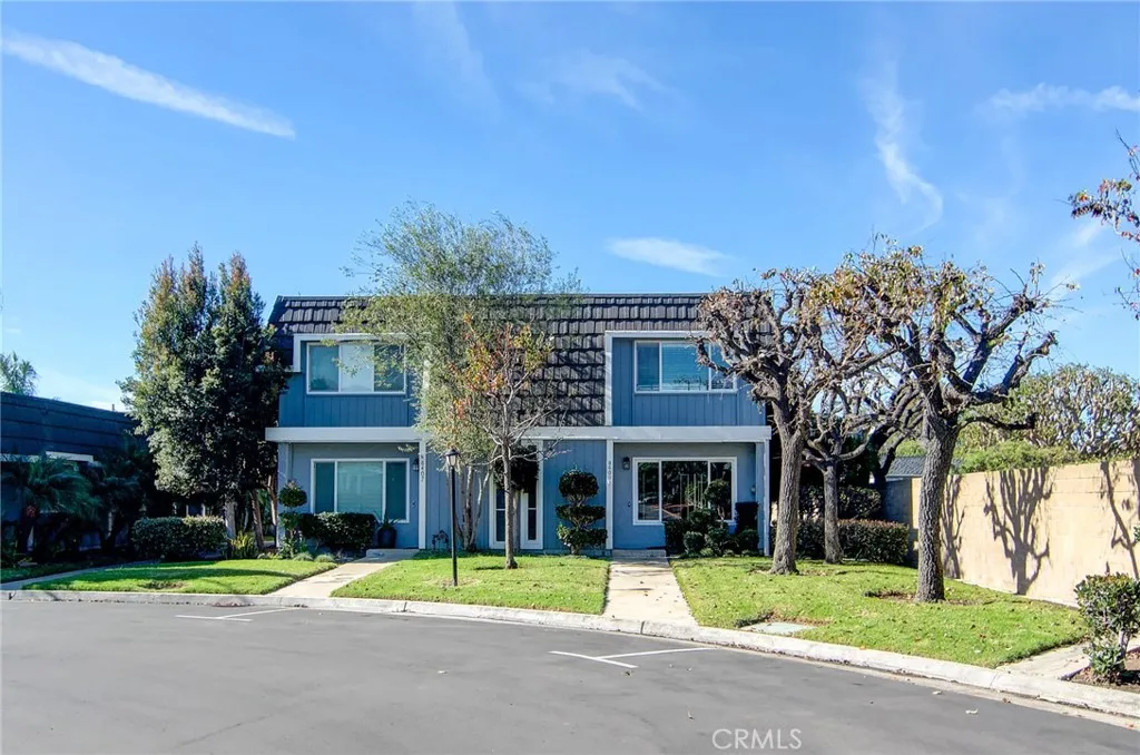 8409 Dory, Huntington Beach, California 92646 home-pic-1