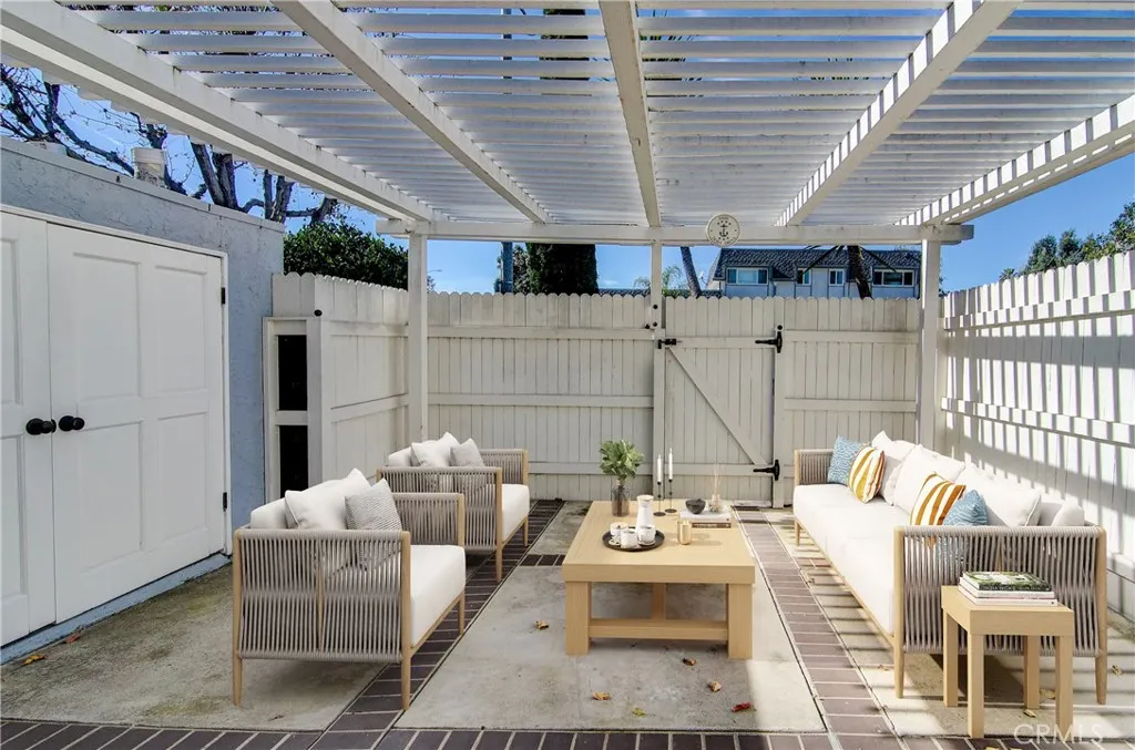 8409 Dory, Huntington Beach, California 92646 home-pic-8