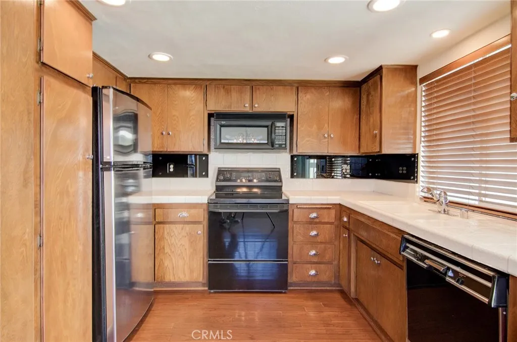 8409 Dory, Huntington Beach, California 92646 home-pic-4