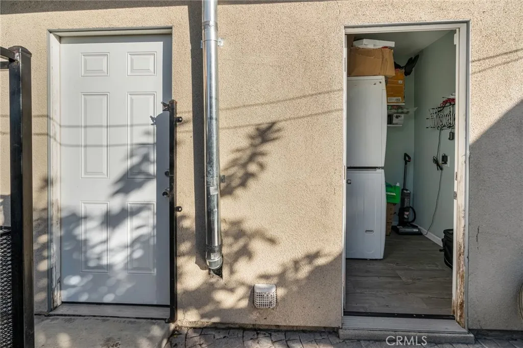 289 E Heath, Long Beach, California 90805 home-pic-14