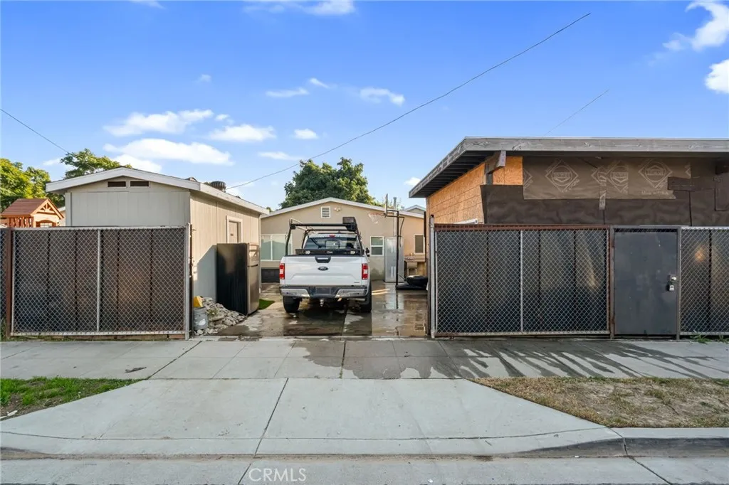 289 E Heath, Long Beach, California 90805 home-pic-28