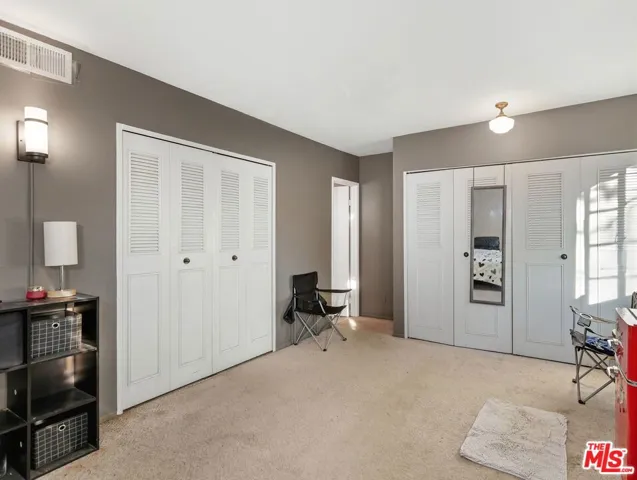 Primary Bedroom – Alternate An