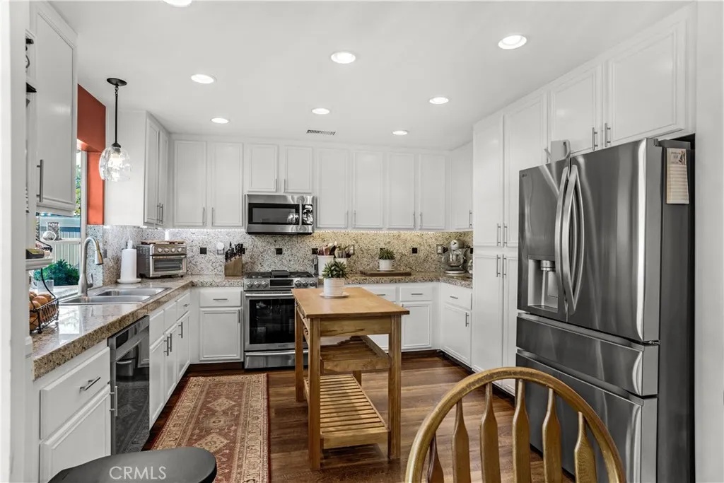 4490 Rainbow View Way, Hemet, California 92545 home-pic-19