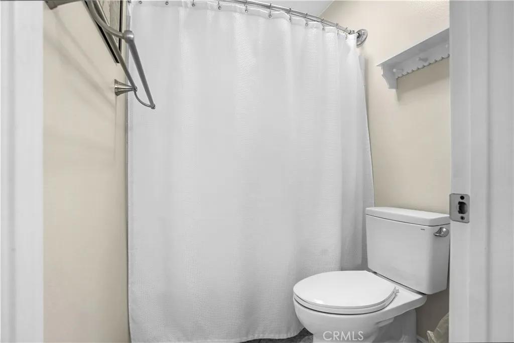 4490 Rainbow View Way, Hemet, California 92545 home-pic-38
