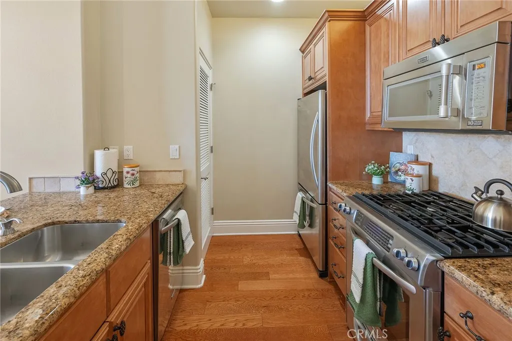901 Deep Valley Dr 213, Rolling Hills Estates, California 90274 home-pic-14