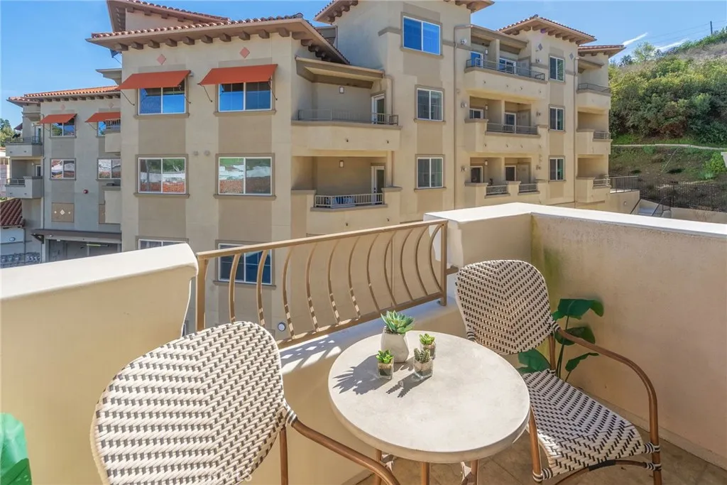 901 Deep Valley Dr 213, Rolling Hills Estates, California 90274 home-pic-12