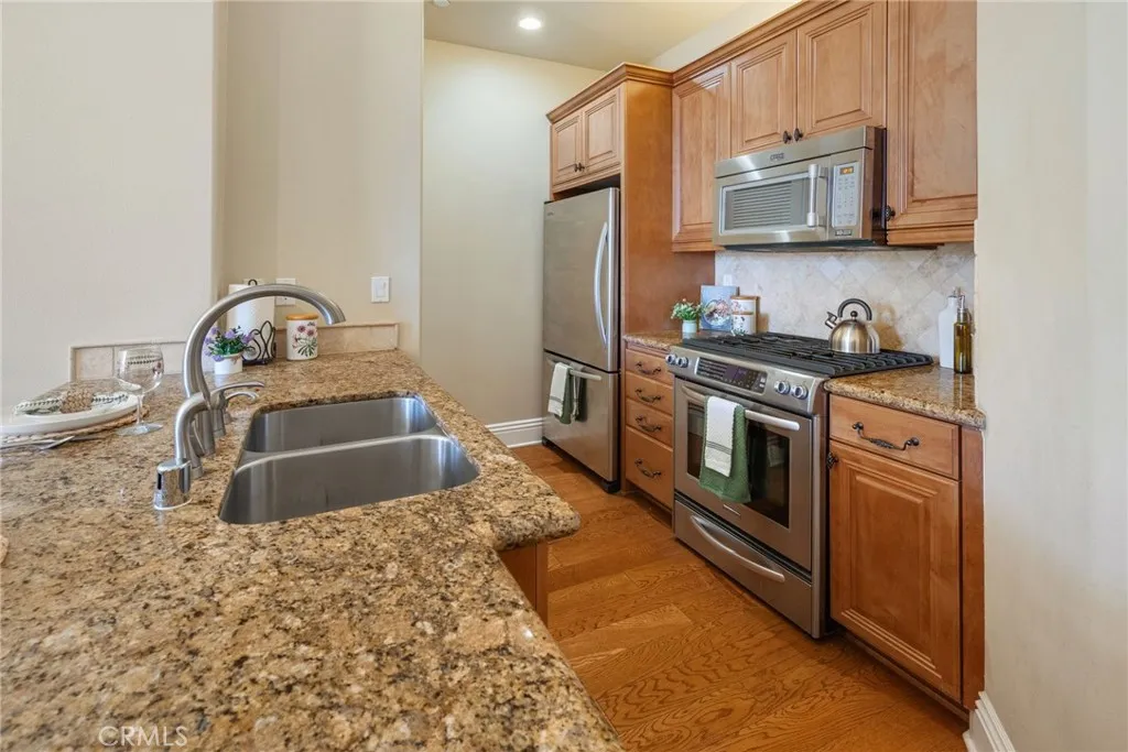 901 Deep Valley Dr 213, Rolling Hills Estates, California 90274 home-pic-6