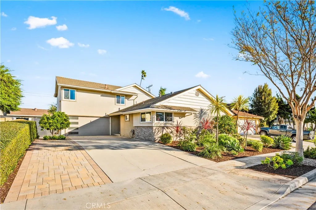 16772 Glenhaven, Huntington Beach, California 92647 home-pic-1