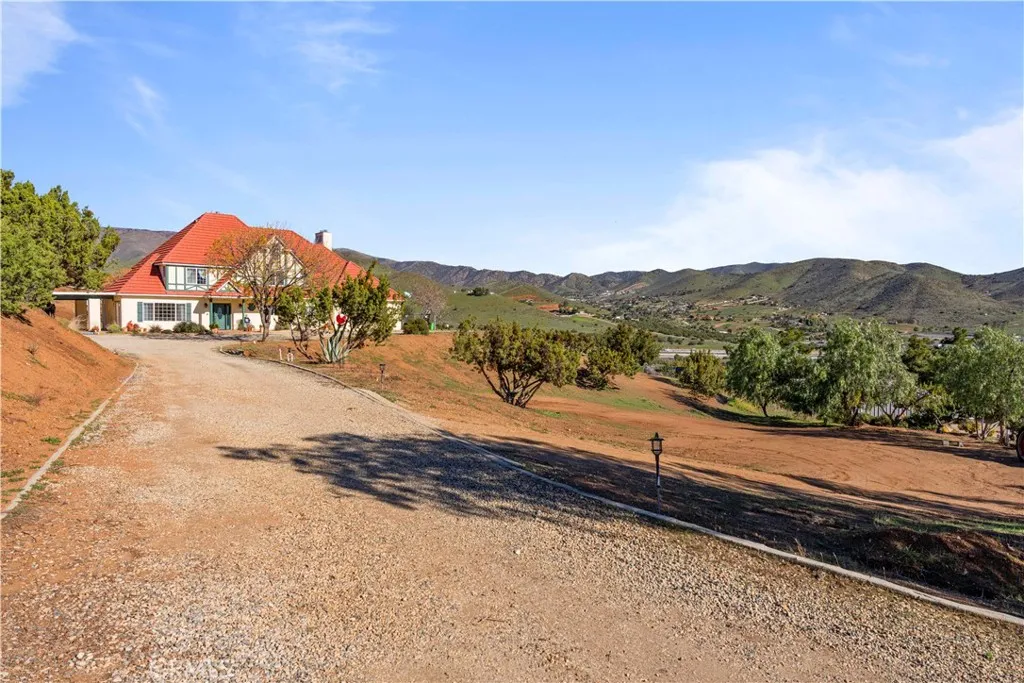 5419 Clanfield, Acton, California 93510 home-pic-9