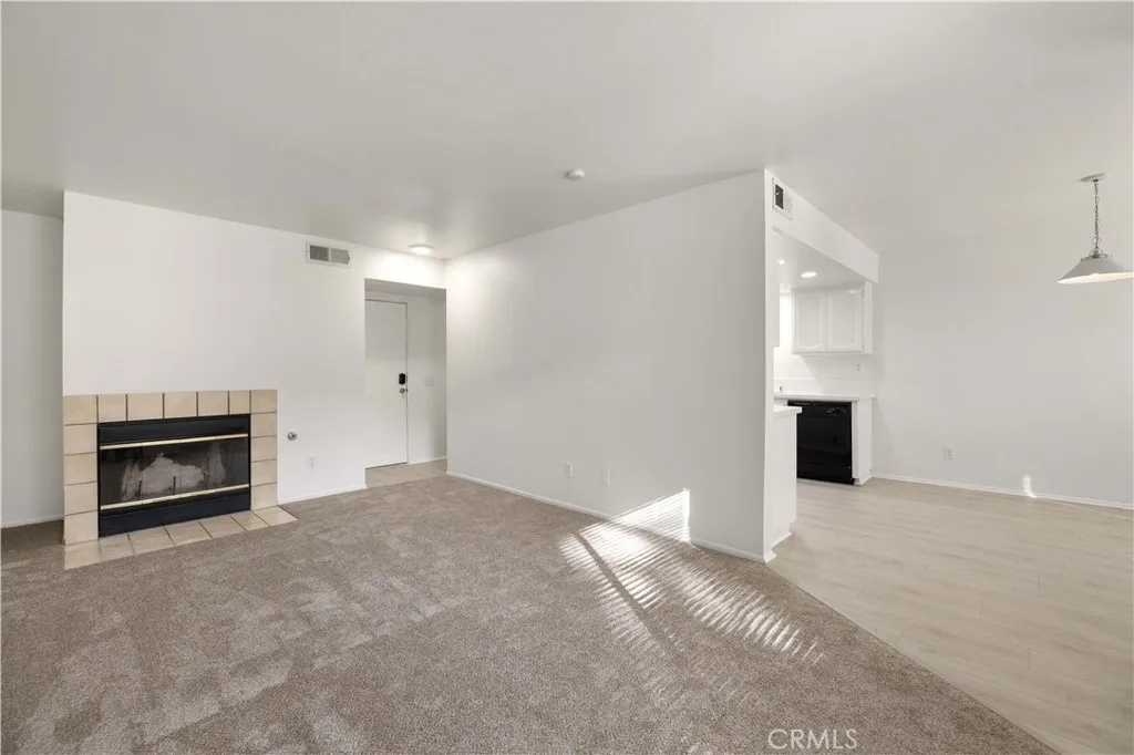 1834 E Avenue J2, Lancaster, California 93535 home-pic-10