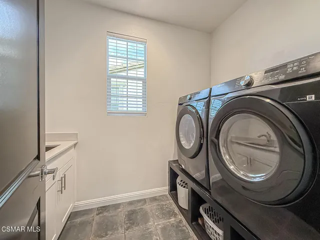 iHall Bath and Laundry4