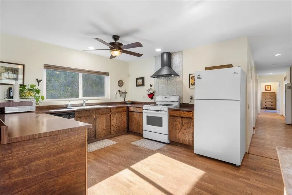 17370 Mines Rd, Livermore, California 94550 home-pic-9
