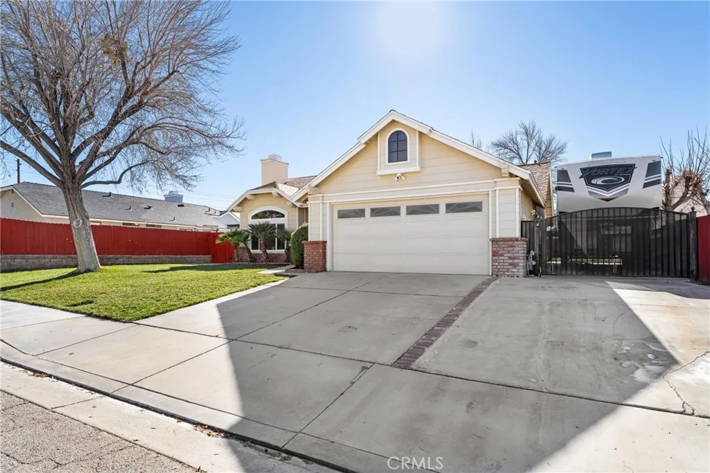 2028 W Avenue K10, Lancaster, California 93536 home-pic-4
