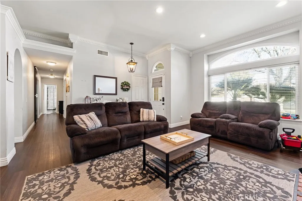 2028 W Avenue K10, Lancaster, California 93536 home-pic-5